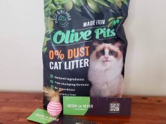 Bag of Paco & Pepper Cat Litter