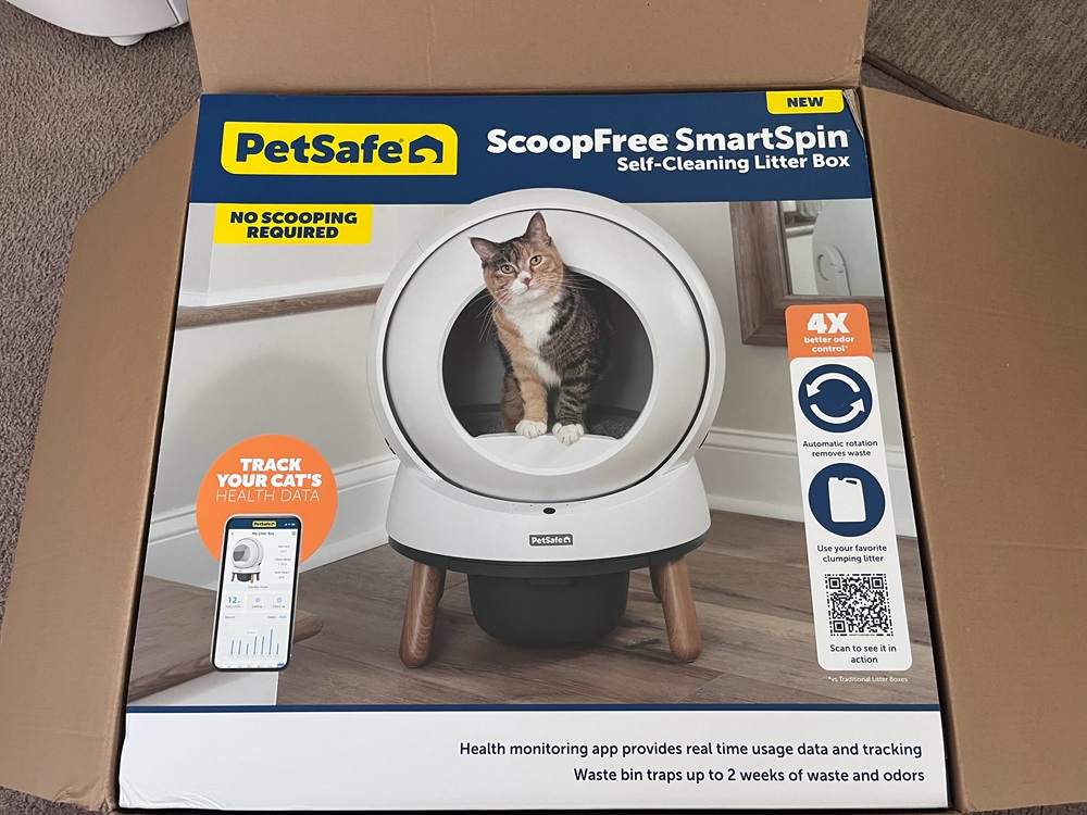 PetSafe ScoopFree SmartSpin in package-compressed